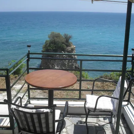 Kamari Guesthouse Keramidhion Exterior photo