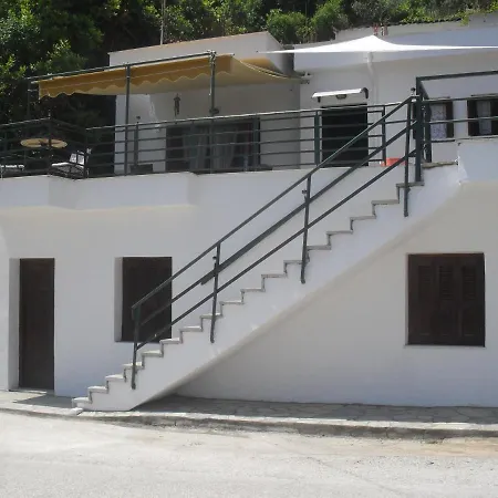 Kamari Guesthouse Keramidhion Exterior photo