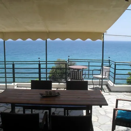 Kamari Guesthouse Keramidhion Exterior photo