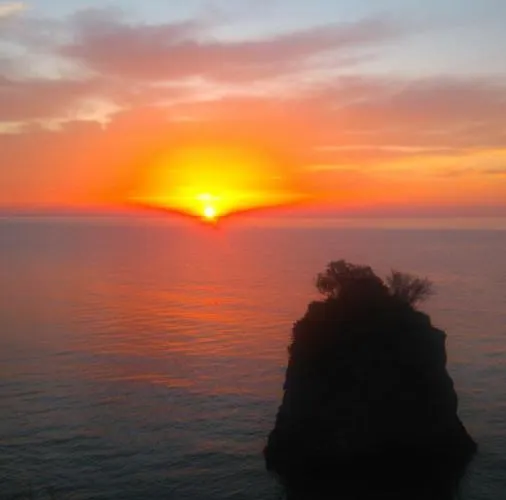 Kamari Guesthouse