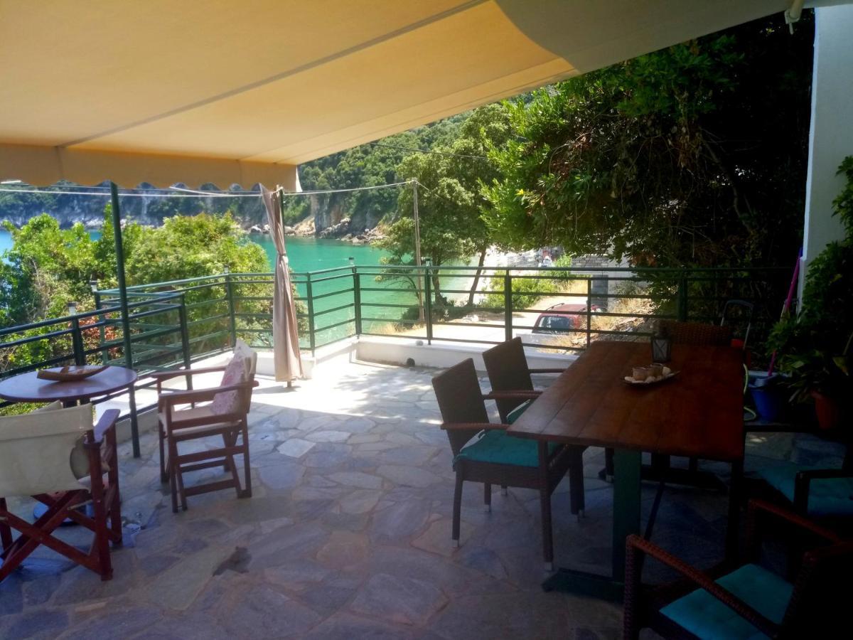 Kamari Holiday home Keramidhion