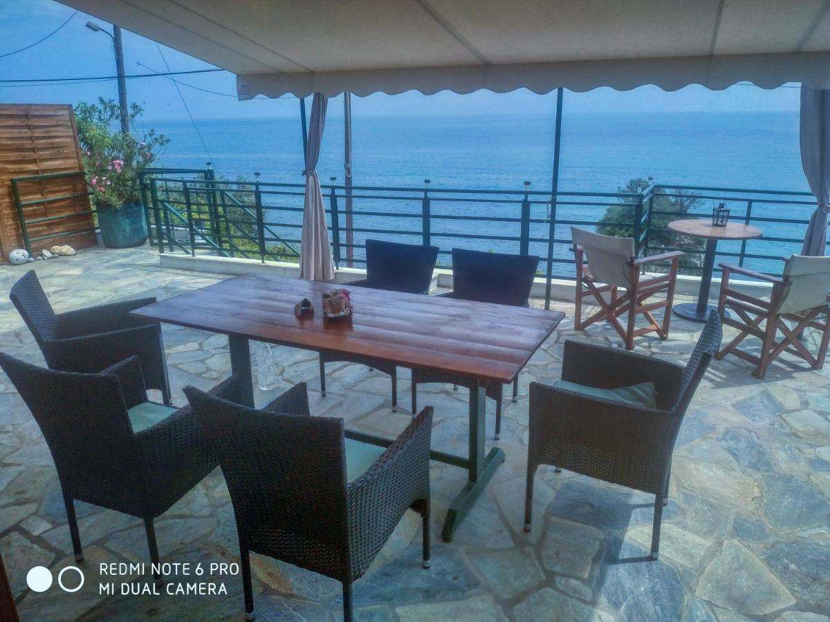 Kamari Holiday home Keramidhion