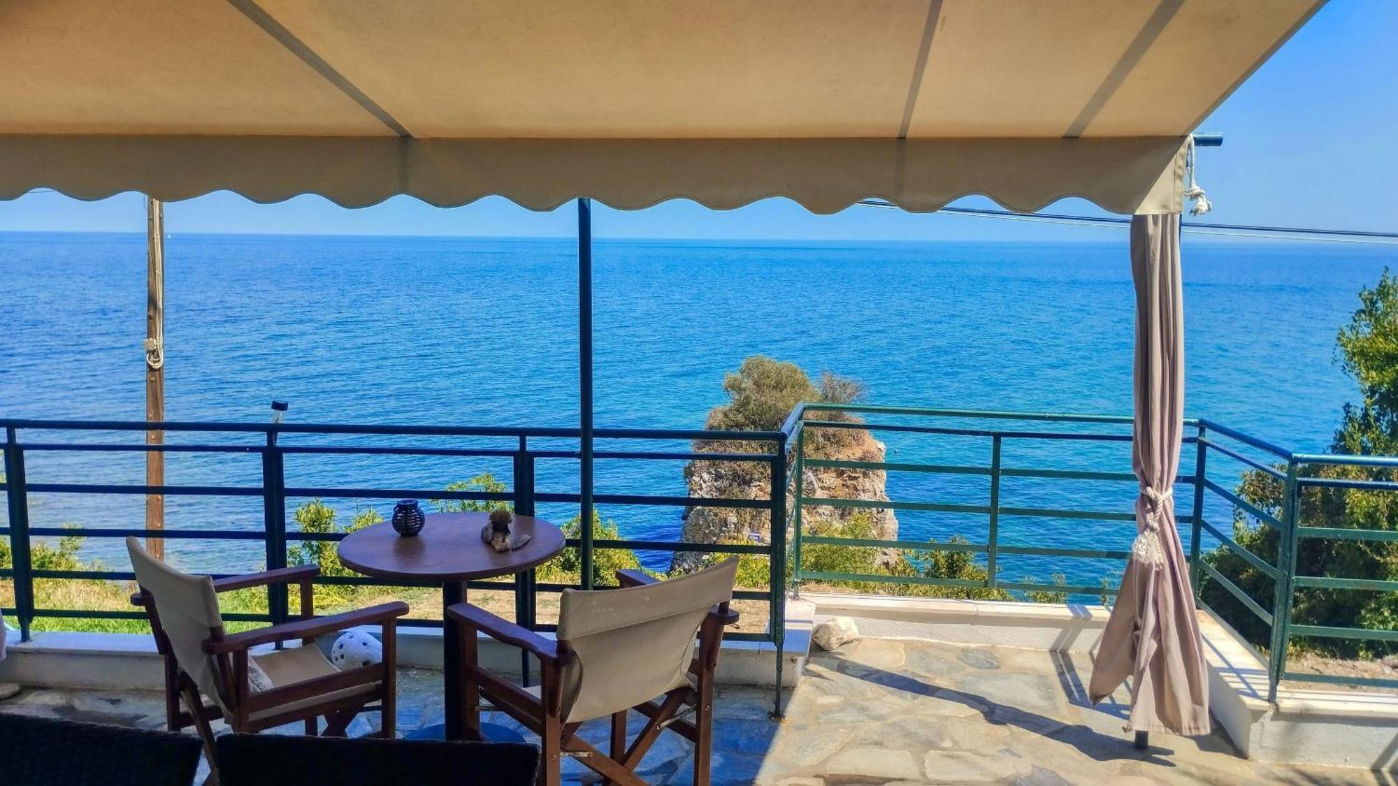 Holiday home Kamari Keramidhion