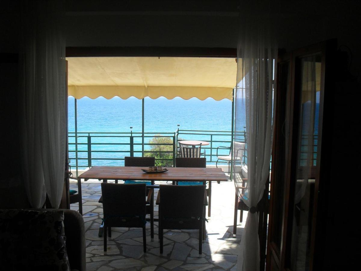 Kamari Holiday home Keramidhion