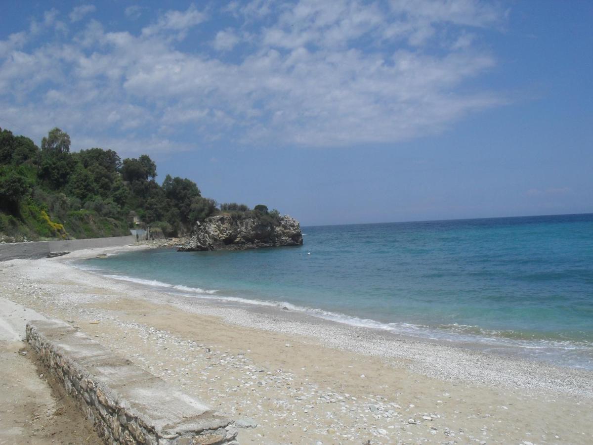 Kamari Holiday home